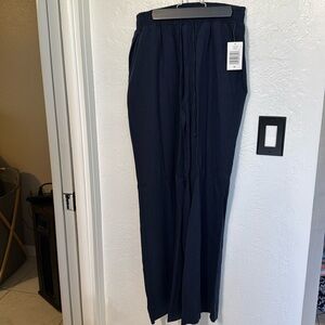Wide leg pants